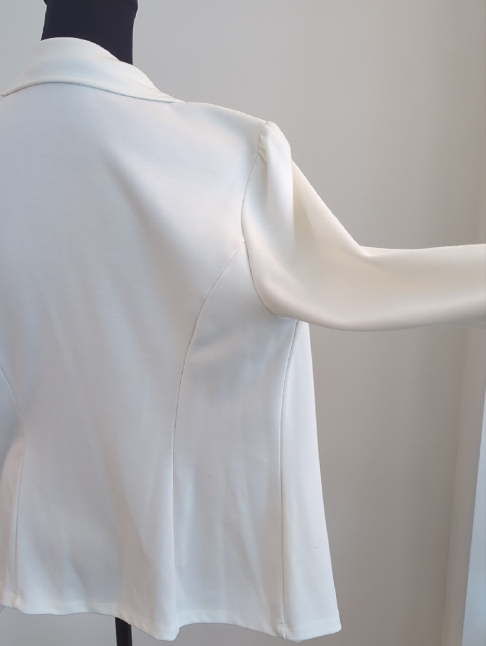 Cupio White Waterfall Draped Ruffle Collar Front Open Blazer - Picture 6 of 8